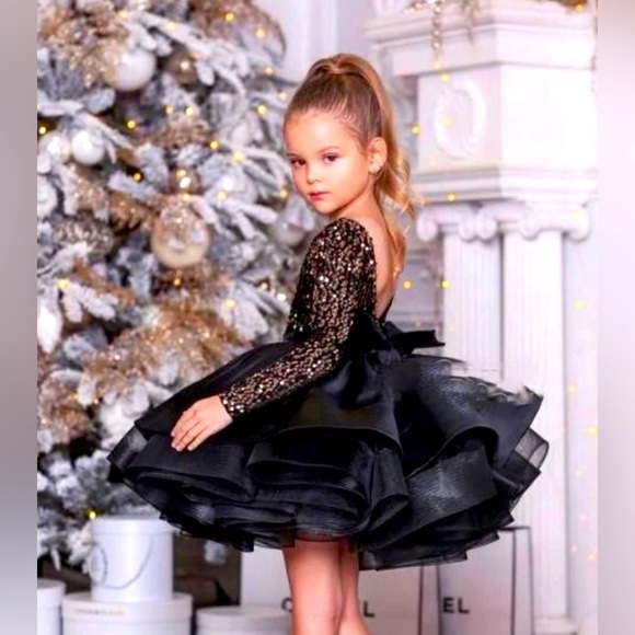 Gorgeous black couture dress